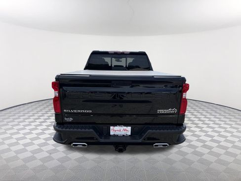 Used 2021 Chevrolet Silverado 1500 High Country w/ Technology Package AWD/4WD image 7