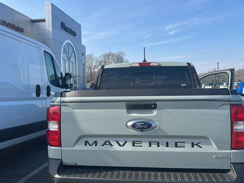 Used 2024 Ford Maverick Lariat w/ 4K Tow Package image 13