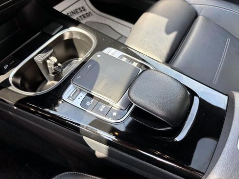 Used 2020 Mercedes-Benz CLA 250 4MATIC image 24