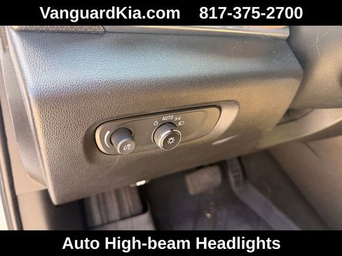 Used 2023 Chevrolet Traverse Premier image 16