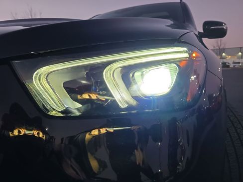 Used 2021 Mercedes-Benz GLE 53 AMG 4MATIC image 37