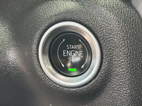 Used 2021 Chevrolet Silverado 1500 LT AWD/4WD image 18