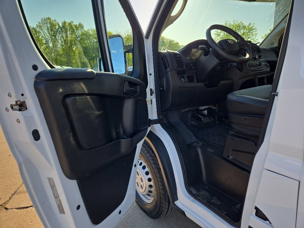 Used 2025 RAM ProMaster 2500 w/ Convenience Group FWD image 28