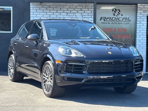 Used 2019 Porsche Cayenne E-Hybrid AWD/4WD image 6