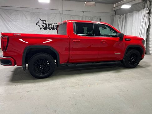 Used 2022 GMC Sierra 1500 Elevation w/ X31 Off-Road Package AWD/4WD image 8