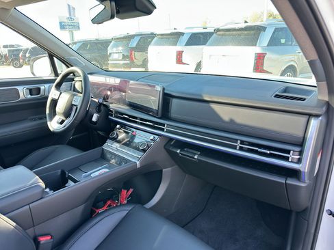 New 2025 Hyundai Santa Fe Limited image 30