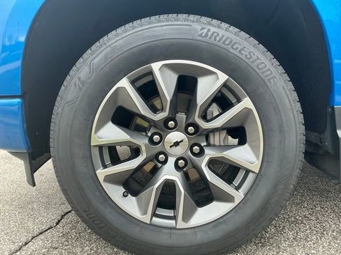 Used 2023 Chevrolet Silverado 1500 RST AWD/4WD image 15