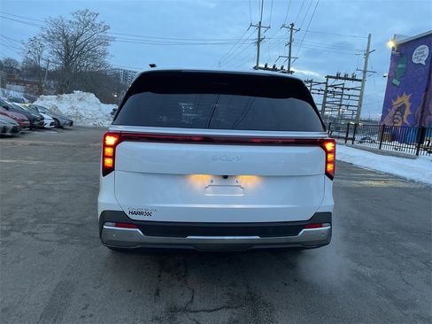 Used 2026 Kia Carnival SX image 4