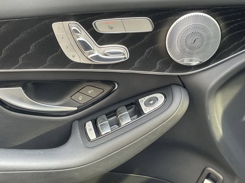 Used 2017 Mercedes-Benz GLC 300 4MATIC image 19