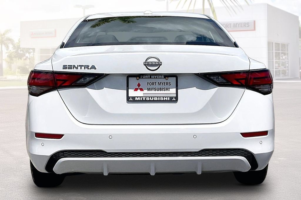 Used 2025 Nissan Sentra SV FWD image 16