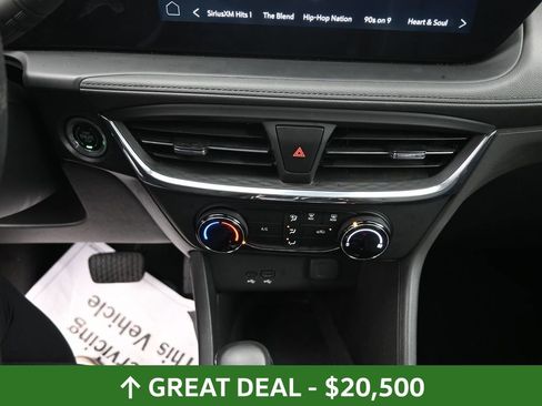 Used 2025 Buick Encore GX Preferred image 30