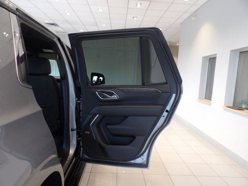 Used 2024 Chevrolet Tahoe LT w/ Luxury Package AWD/4WD image 21