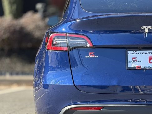 Used 2024 Tesla Model Y Long Range image 15