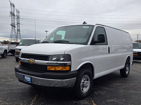 New 2025 Chevrolet Express 2500 w/ Enhanced Convenience Package image 3