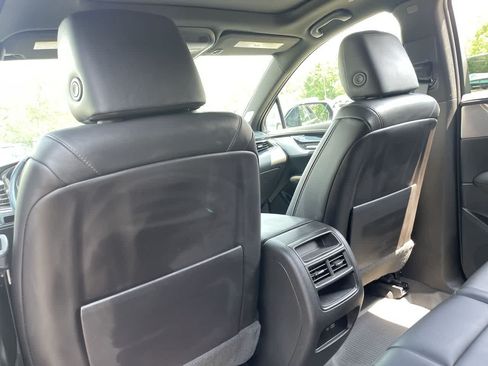 Certified 2024 Cadillac XT5 Premium Luxury w/ LPO, Floor Liner Package AWD/4WD image 20