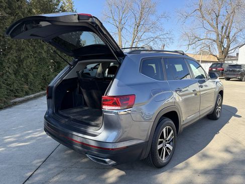 Used 2022 Volkswagen Atlas SE image 32