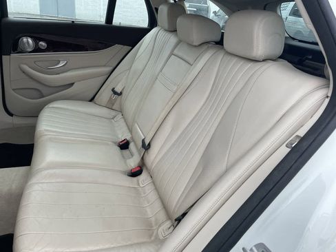 Used 2017 Mercedes-Benz E 400 E 400 Luxury image 19