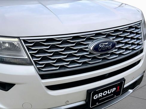 Used 2019 Ford Explorer Platinum AWD/4WD image 30