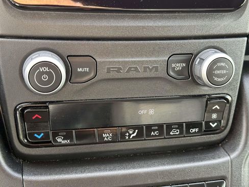 Used 2023 RAM ProMaster 2500 image 24