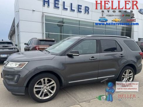 Used 2016 Ford Explorer XLT AWD/4WD image 1