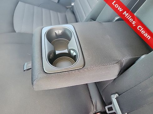 Used 2020 Ford Edge SE image 34