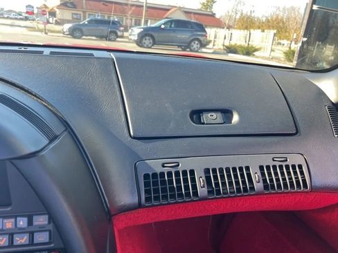 Used 1991 Chevrolet Corvette Convertible image 28