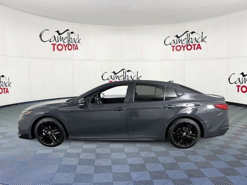 Used 2025 Toyota Camry SE w/ Convenience Package FWD image 5