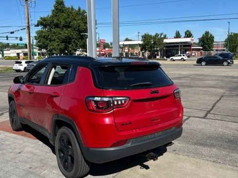 Used 2019 Jeep Compass Latitude AWD/4WD image 10
