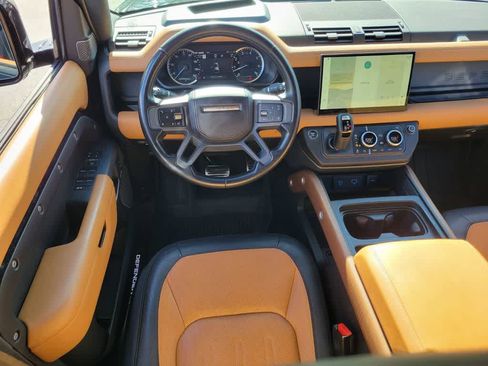 Used 2023 Land Rover Defender 110 X AWD/4WD image 12