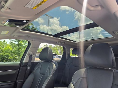 Used 2025 Kia Sorento S w/ Panoramic Sunroof Package FWD image 36