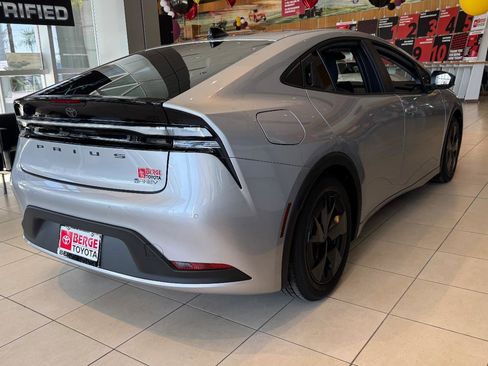 New 2026 Toyota Prius SE image 5