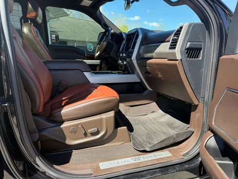 Used 2022 Ford F250 King Ranch w/ King Ranch Ultimate Package AWD/4WD image 12