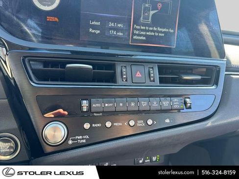 Certified 2022 Lexus ES 350 w/ Premium Package image 34