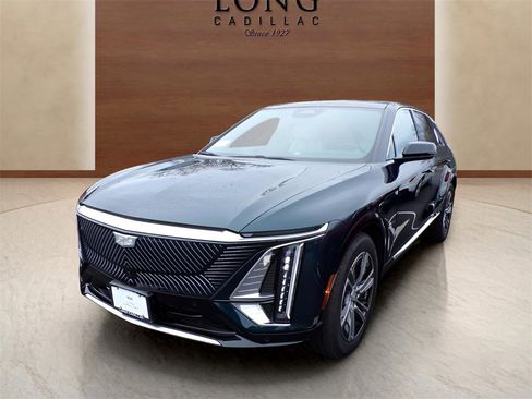 New 2025 Cadillac Lyriq Luxury image 1