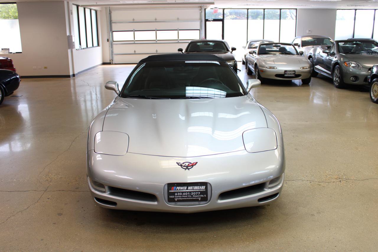 Used 2004 Chevrolet Corvette Convertible w/ Preferred Equipment Group RWD image 9