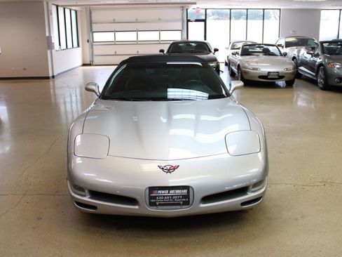 Used 2004 Chevrolet Corvette Convertible w/ Preferred Equipment Group image 9