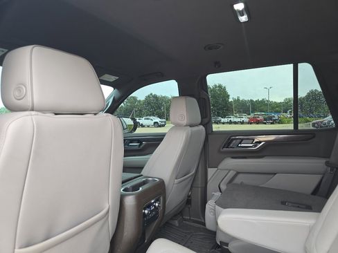 Used 2026 GMC Yukon Elevation w/ LPO, Floor Liner Package AWD/4WD image 10