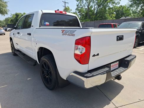 Used 2020 Toyota Tundra SR5 AWD/4WD image 4