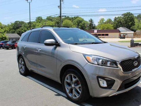 Used 2016 Kia Sorento SX FWD image 3