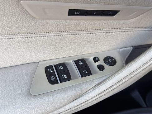 Used 2020 BMW 530i w/ Executive Package RWD image 23