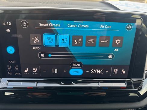 New 2026 Volkswagen Atlas SE image 18