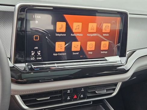 New 2026 Volkswagen Atlas Peak Edition image 22