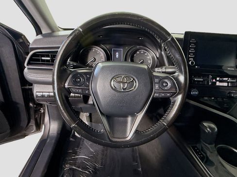 Used 2021 Toyota Camry SE image 13