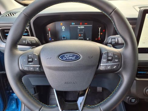 New 2026 Ford Maverick Lobo image 16