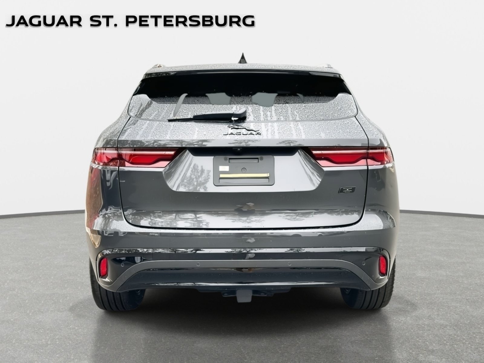 Used 2026 Jaguar F-PACE R-Dynamic S AWD/4WD image 3