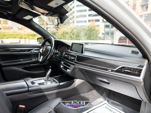 Used 2016 BMW 750i xDrive image 15