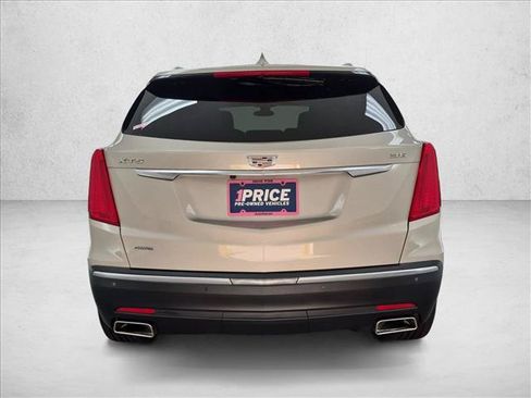 Used 2017 Cadillac XT5 Premium Luxury w/ Advanced Security Package AWD/4WD image 7