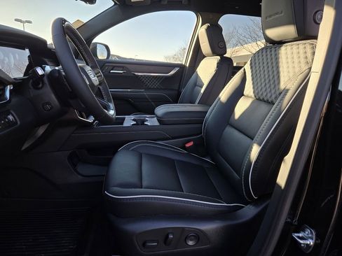 New 2026 GMC Acadia Denali w/ Super Cruise Package image 4