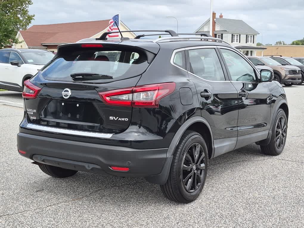 Used 2020 Nissan Rogue Sport SV w/ Technology Package AWD/4WD image 3