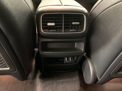 Used 2022 Mercedes-Benz GLE 350 4MATIC w/ Premium Package image 22